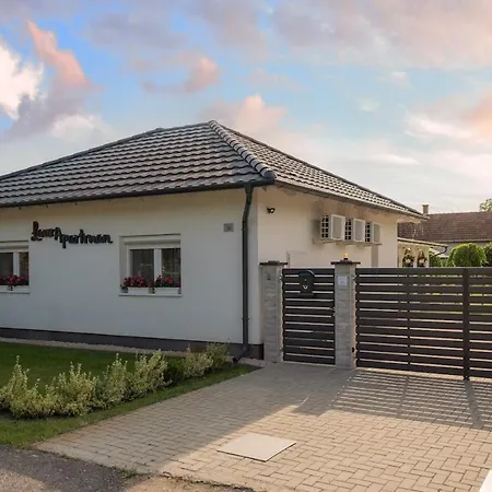Laurapartman Apartament Gyula