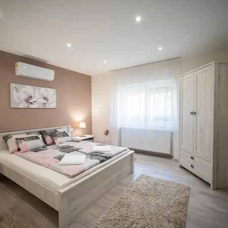 Apartament Laurapartman *